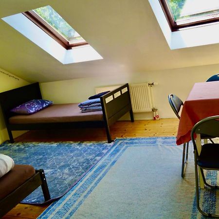 U6 Schoepfwerk Hostel 11 Wenen Buitenkant foto