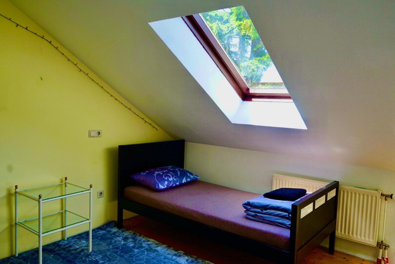 U6 Schoepfwerk Hostel 11 Wenen Buitenkant foto